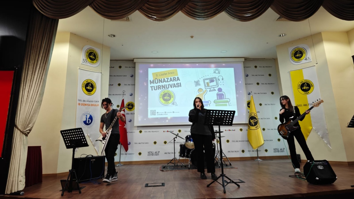 Yavuz Sultan Selim Anadolu Lisesi Öğrencileri Münazara Turnuvasında