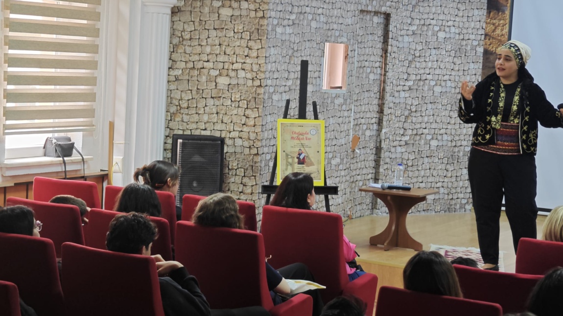 Nâlan Tunga PEHLİVAN, Yavuz Sultan Selim Anadolu Lisesi'nde Öğrencilere Meddahlık Sanatını Tanıttı